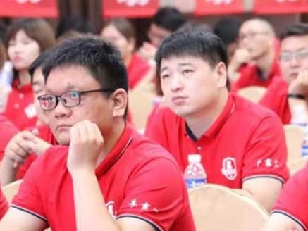 河南羞羞视频免费版建材團隊（duì）學（xué）習賦能，再創佳績